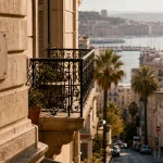 Quartiers chics Marseille : 7e, 8e et rue Paradis, vue mer depuis une rue