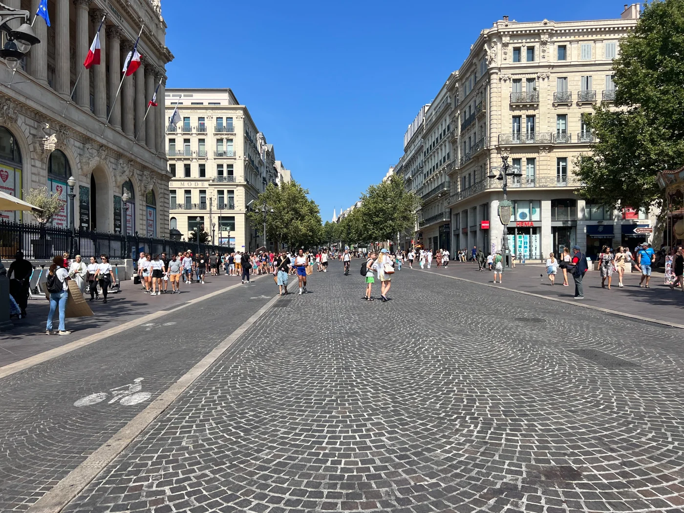 La Canebière, dans le 1er arrondissement de Marseille