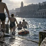 Au Mucem, les Libres nageurs réclament l’ouverture d’une baignade