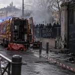 Marseille : un pompier blessé et des tensions lors de blocages de lycées